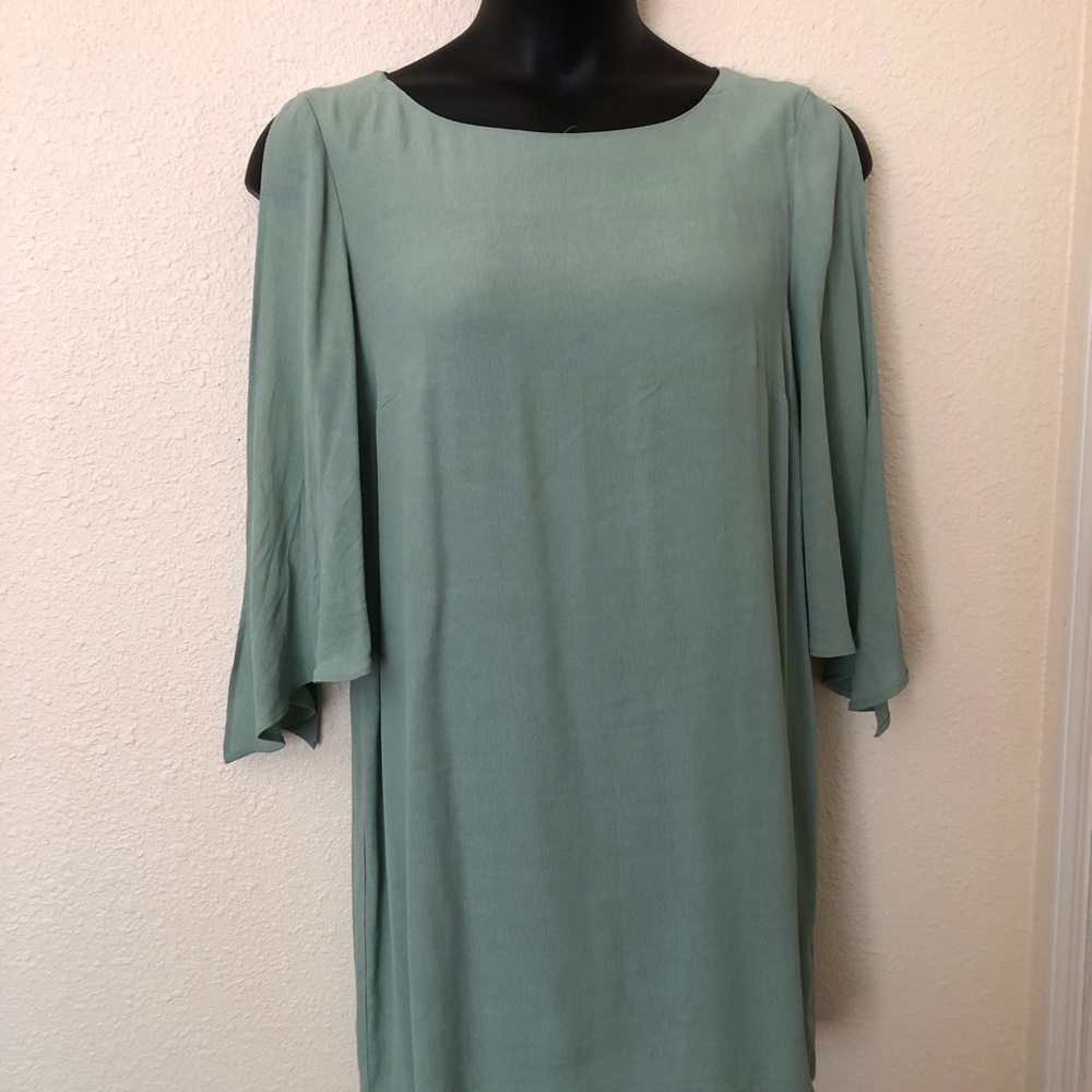 💜💜 H & M Womens Light Green Dress Sleeveless Size 12
